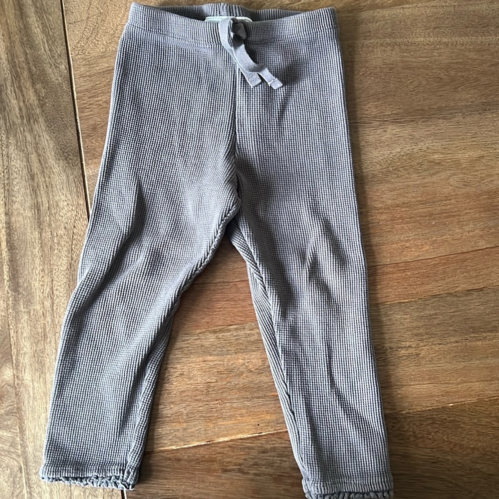 Zara grey waffle leggings  EUC 18-24 months